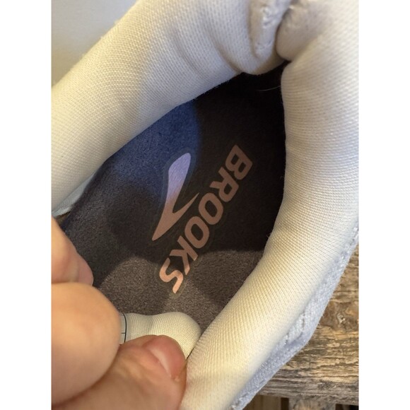 Size 9  Brooks Ghost Max 2 Wide Coconut Milk Zephyr W Running Near Mint - Picture 12 of 16